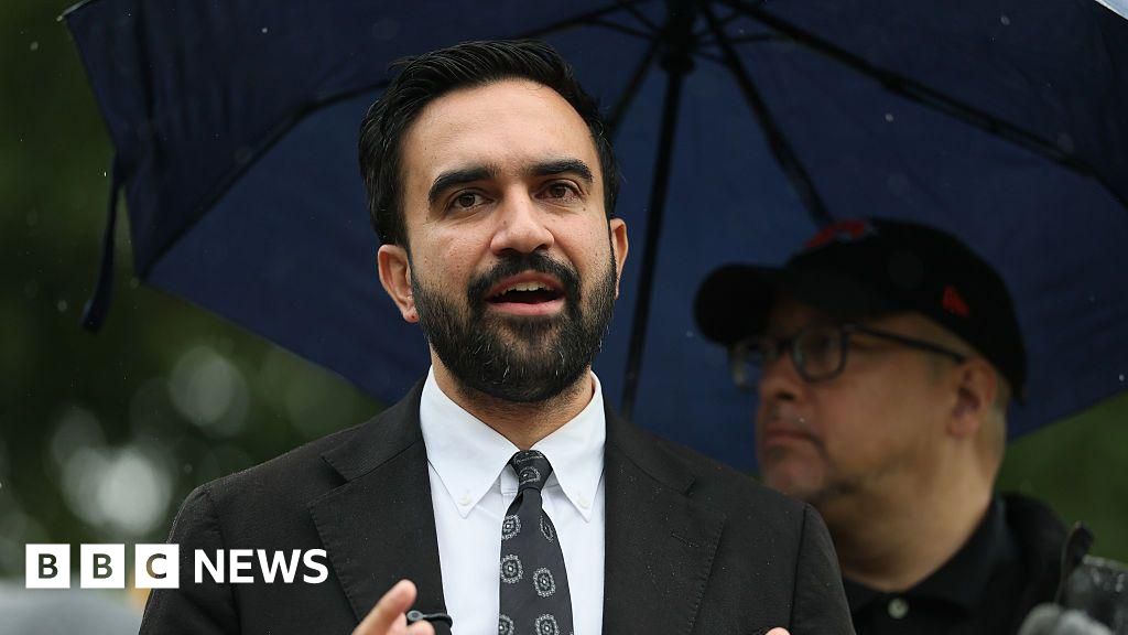 Featured image for Hochul's Endorsement of Mamdani Sparks Political Debate in New York