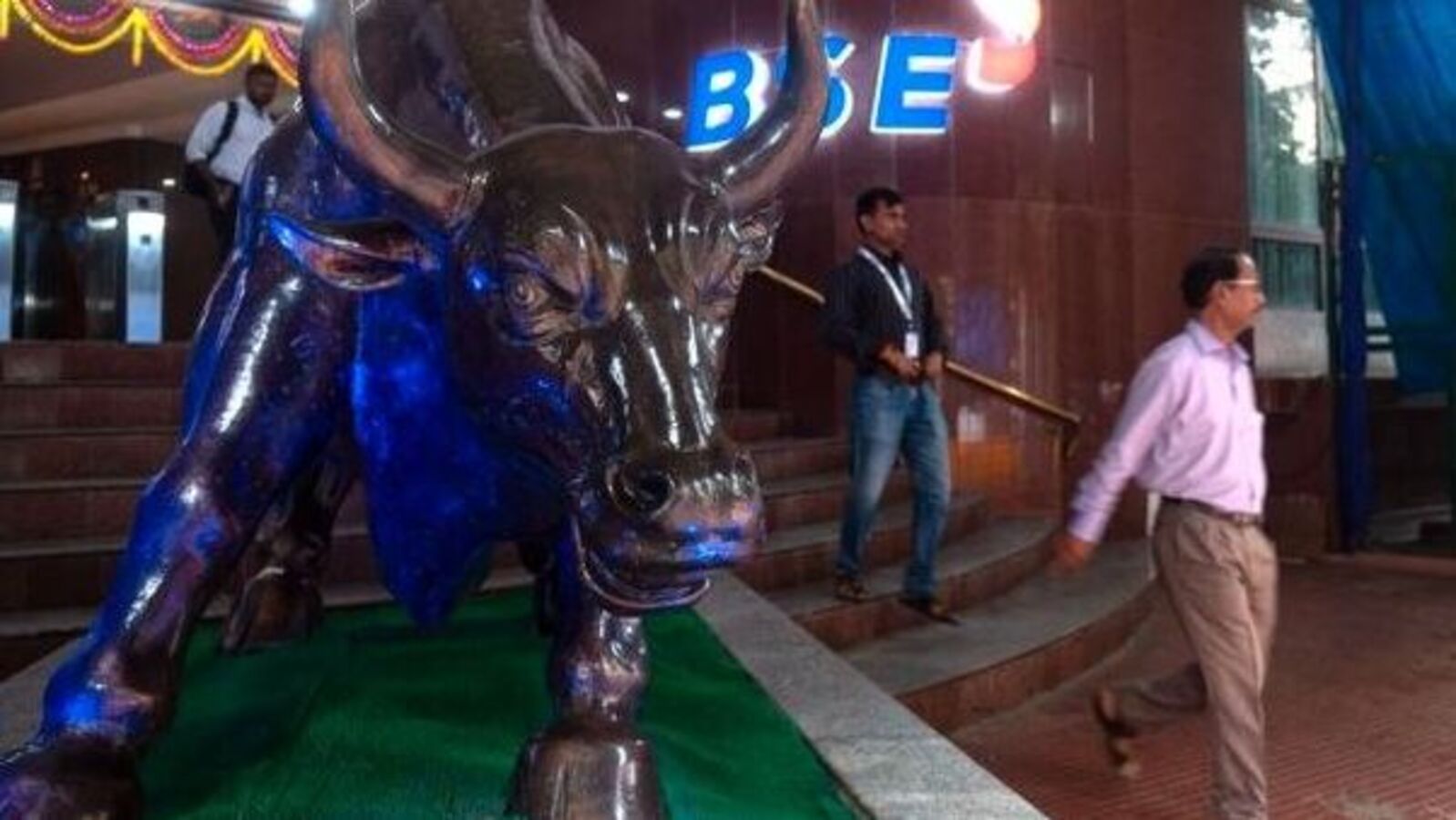India's Stock Market Surpasses China's in Remarkable Growth
