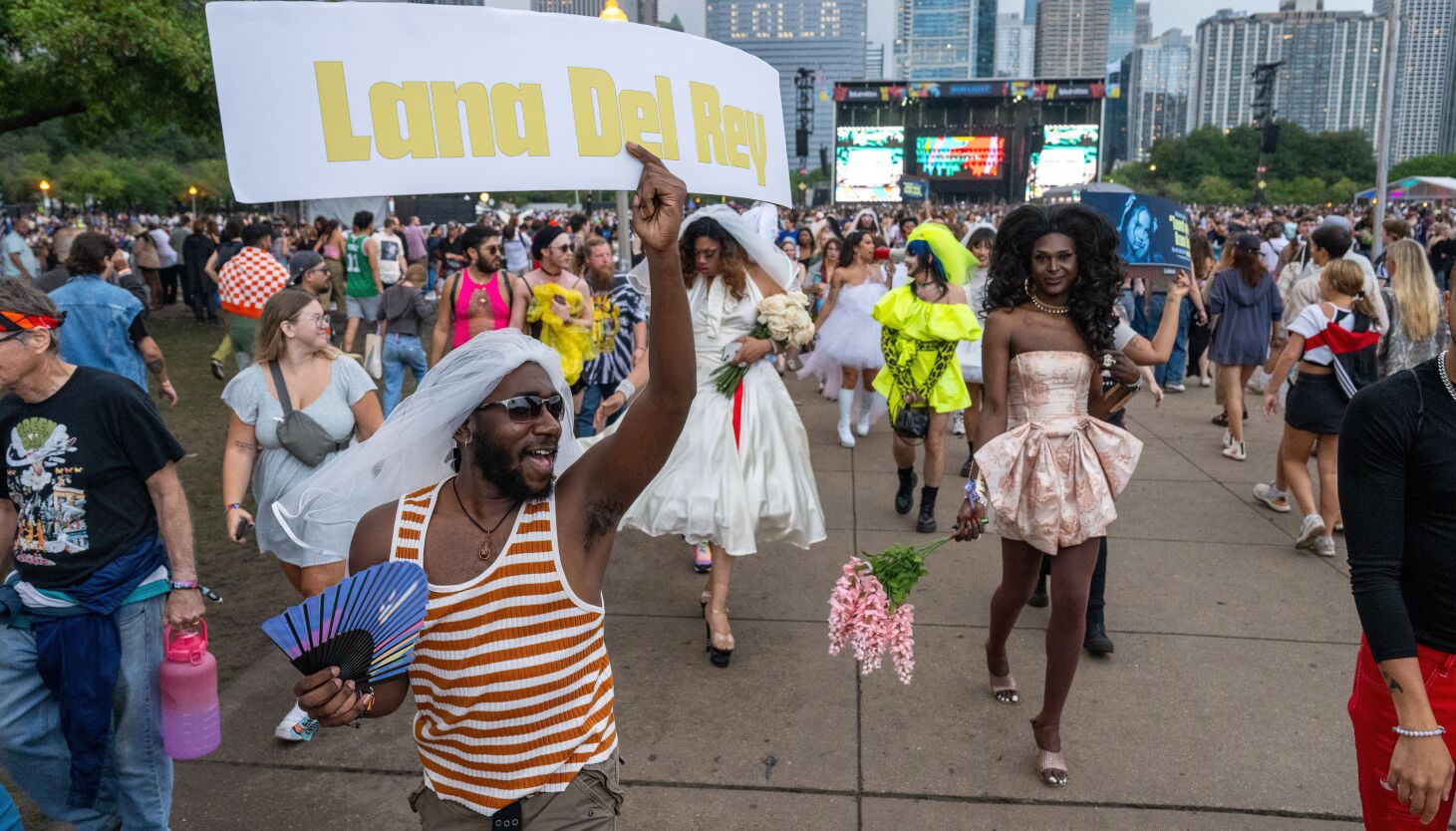 Featured image for "Lana Del Rey Reigns at Lollapalooza: Highlights and Selfies"