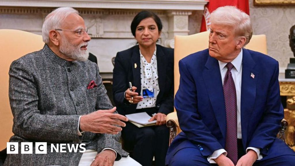 Trump Imposes 25% Tariffs and Penalties on India Amid Trade Tensions