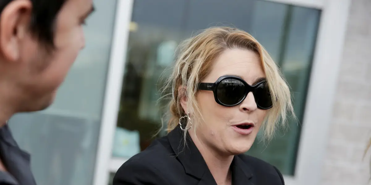 Featured image for Oath Keepers lawyer's trial delayed due to competency concerns.