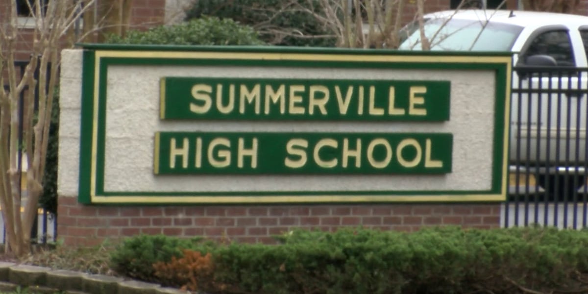 Featured image for Summerville High School Holds Investigation into False Weapon Report