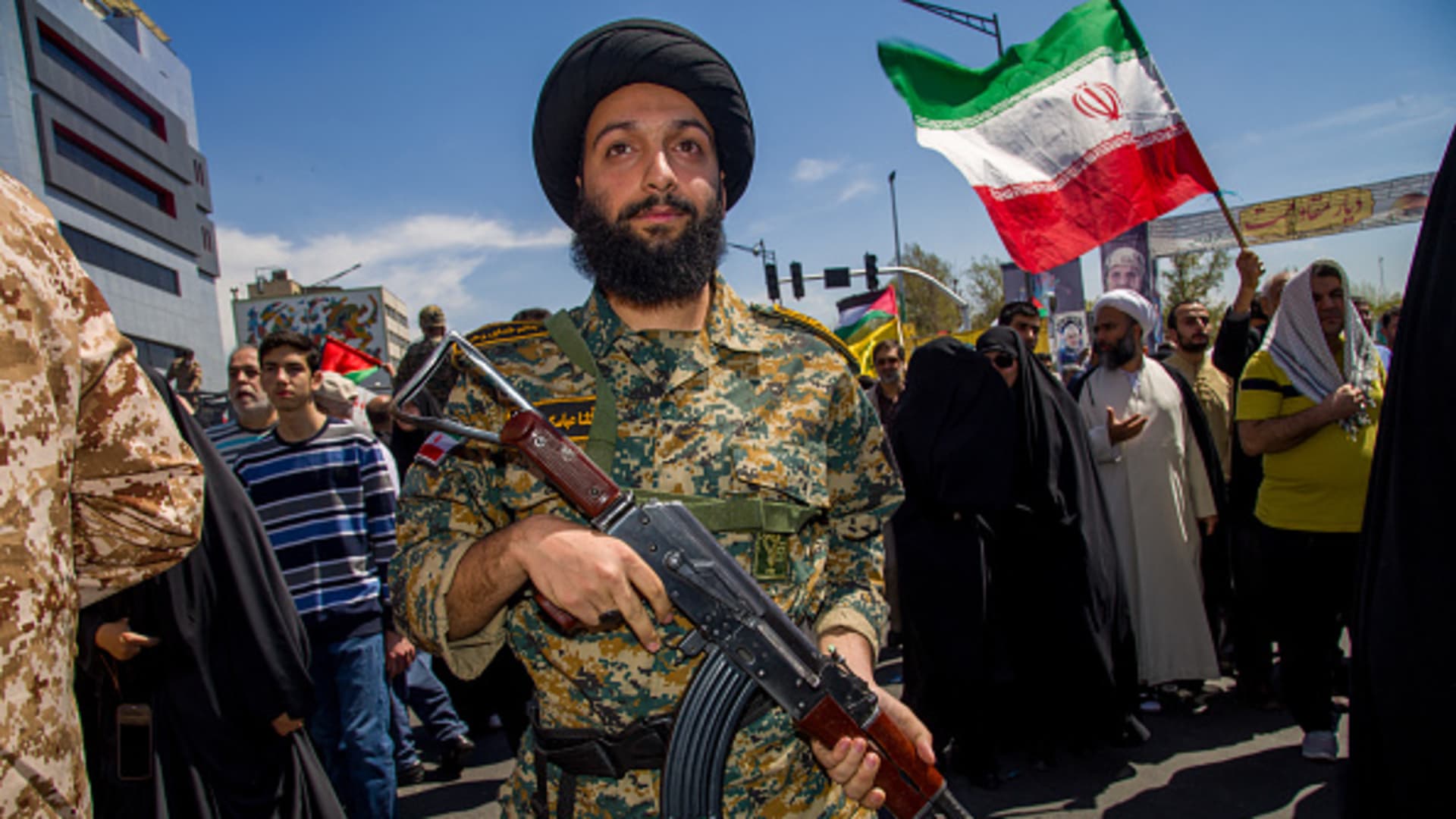 "Concerns Mount as West Urges China to Intervene Amid Imminent Threat of Major Iranian Attack on Israel"