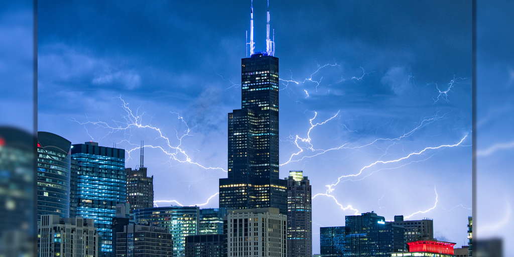 Severe Storms Batter Midwest, Leaving Thousands Without Power