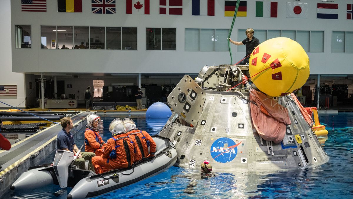 "Artemis 2 Astronauts Train for Moon Splashdown in NASA's Giant Pool"