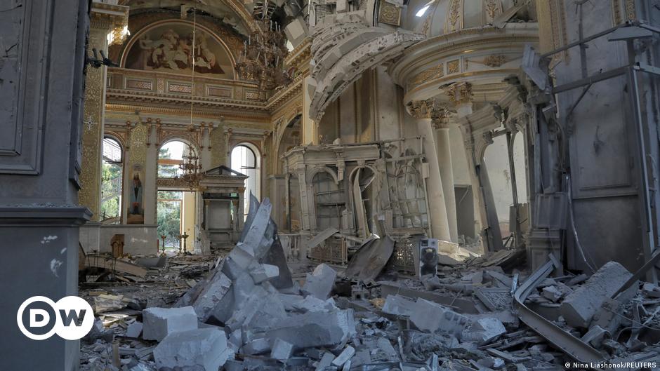 "Russian Missile Attack Targets Odesa Cathedral, Putin's Counteroffensive Fails: Ukraine Updates"