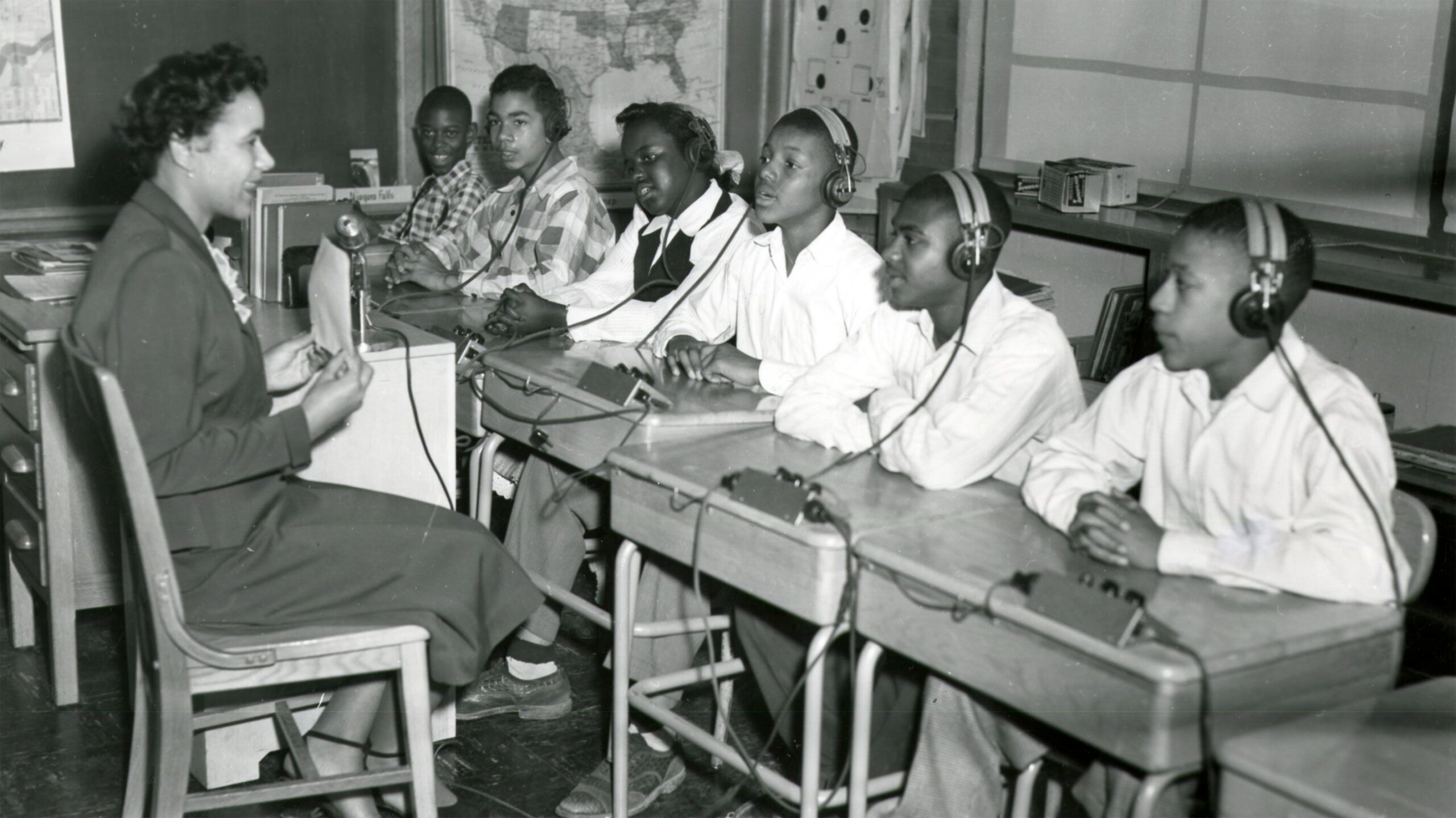 Featured image for Historic Victory: Black Deaf Students from Segregated 1950s School to Receive Long-Awaited Diplomas