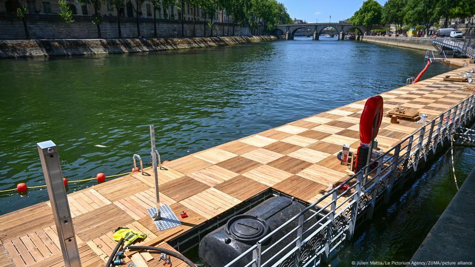 Featured image for Paris reopens Seine River for public swimming after a century