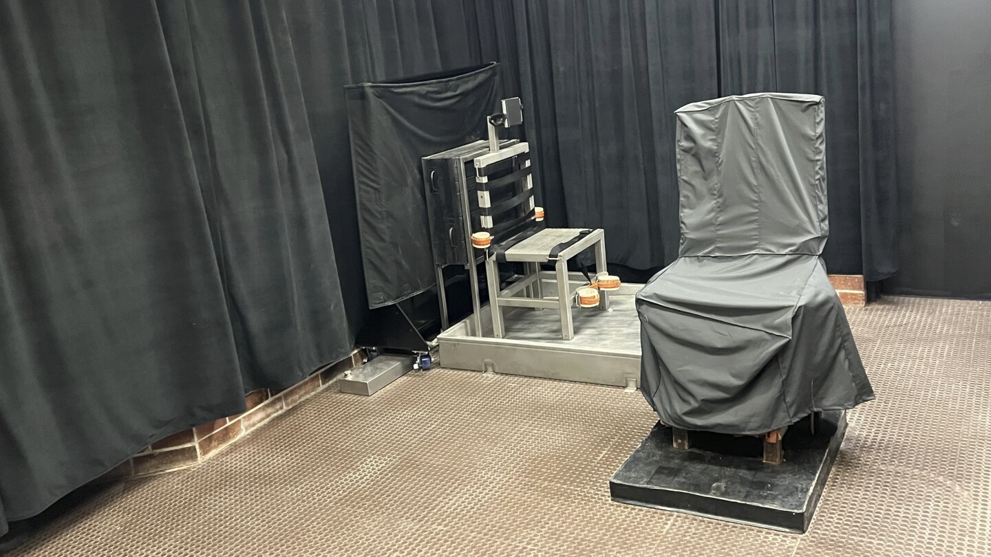 "States Expand Execution Methods: Firing Squad, Electric Chair, Lethal Injection, and Nitrogen Gas"