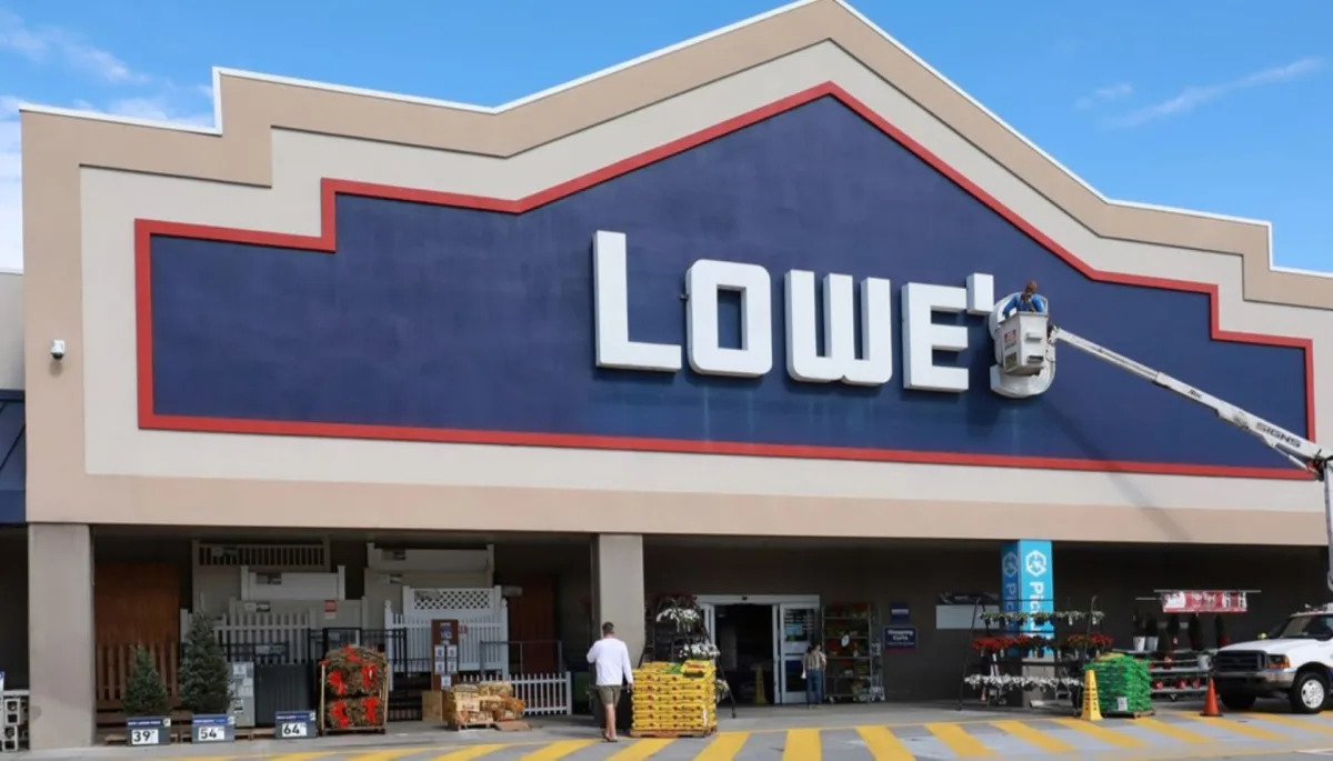 Featured image for Lowe's Customer Exposes Deceptive Labelling, Sparks Outrage