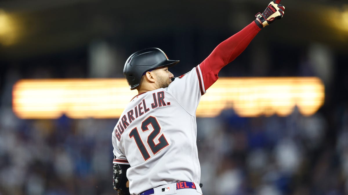 Featured image for "Arizona Diamondbacks Maintain Slim Lead in NLDS Game 2 Against Dodgers"
