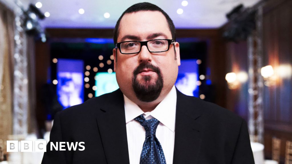 Featured image for "The Office Actor Ewen MacIntosh Passes Away at 50"