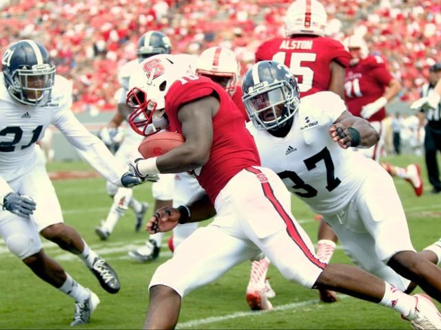 Featured image for Ex-NFL Linebacker Charged in Jan. 6 Capitol Riot