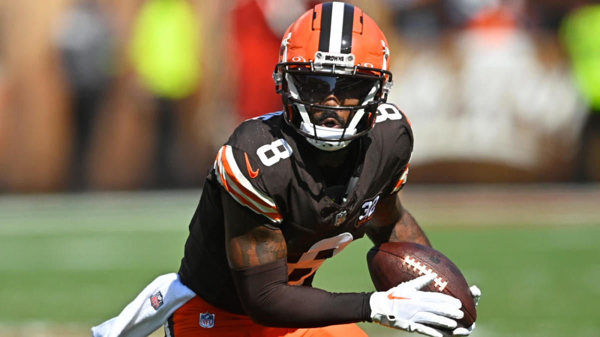 "Fantasy Football Week 14: Target Increases, Top Adds, and Trade Advice"