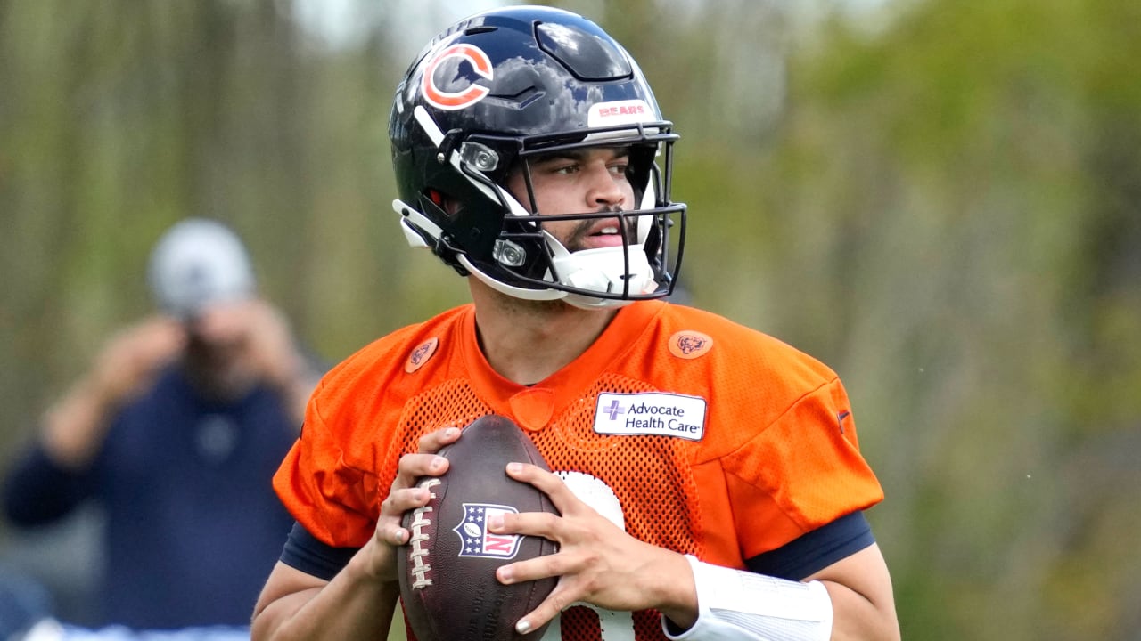 Featured image for "Caleb Williams Faces High Expectations Amid Bears Playoff Doubts"