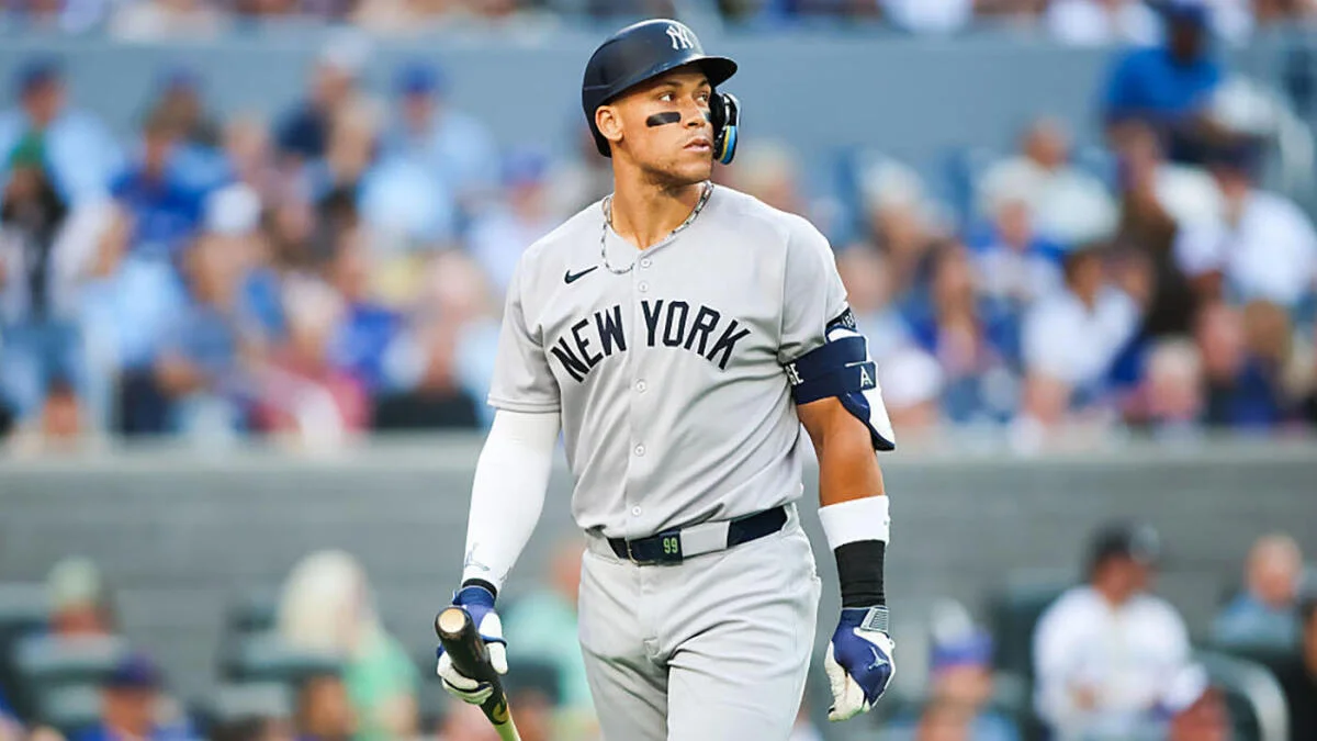Featured image for Aaron Judge placed on IL with elbow strain as Yankees acquire Amed Rosario