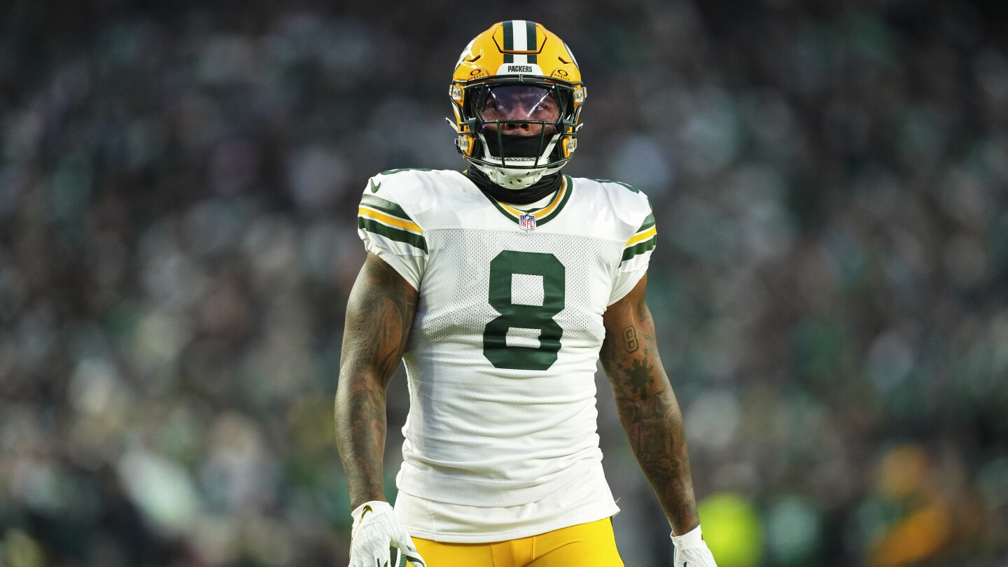 Featured image for Josh Jacobs Reflects on Unfulfilled Potential Last Season