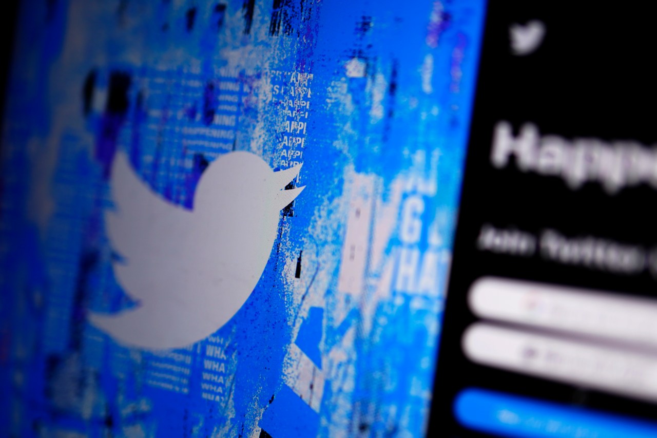 Fake Twitter Accounts Cause Confusion with False Claims of Chicago Road Closure