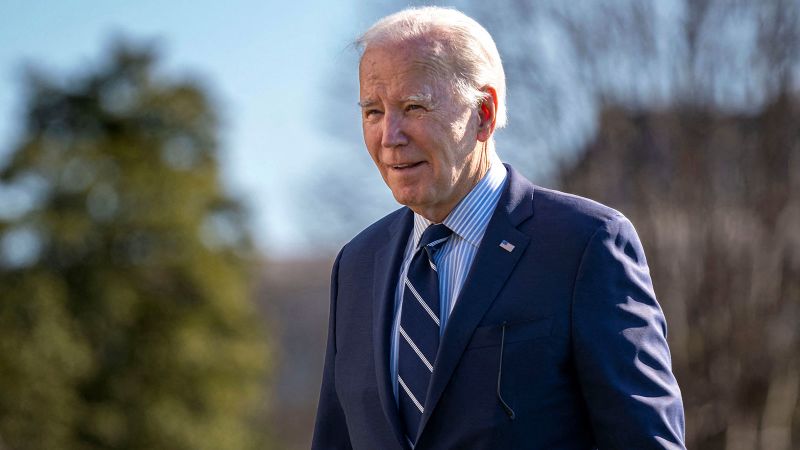 "Biden Criticizes Putin and Trump's Remarks at Fundraiser"