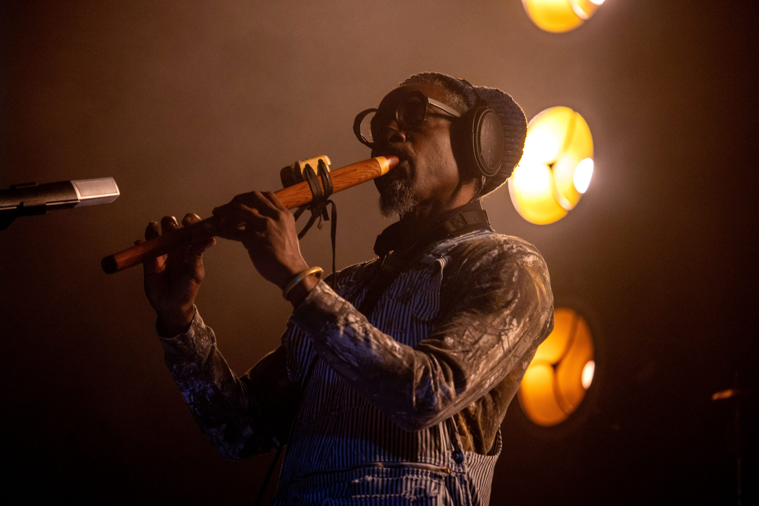 Featured image for "André 3000's 'New Blue Sun' Tour: A Flute-Filled Brooklyn Spectacle"