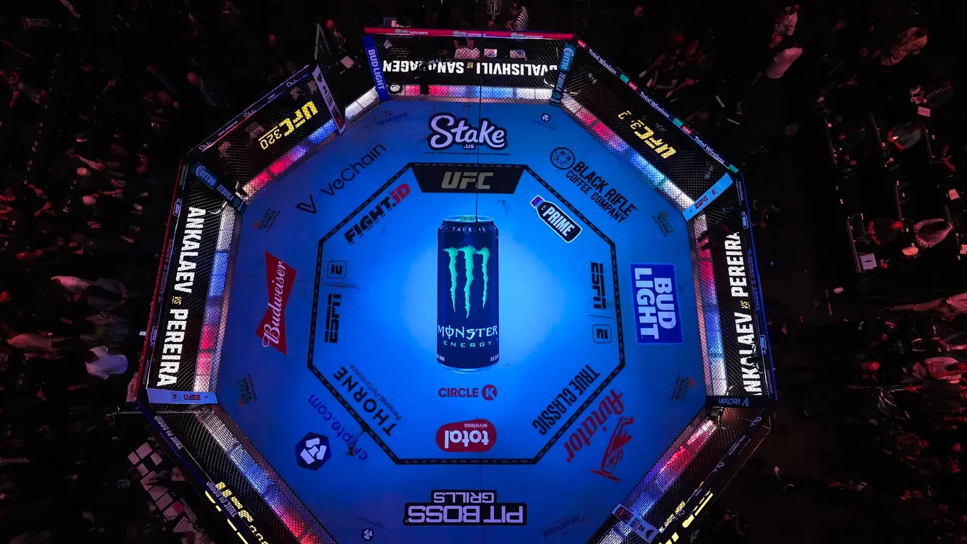 Trump Turns White House into a UFC Fight Night Spectacle