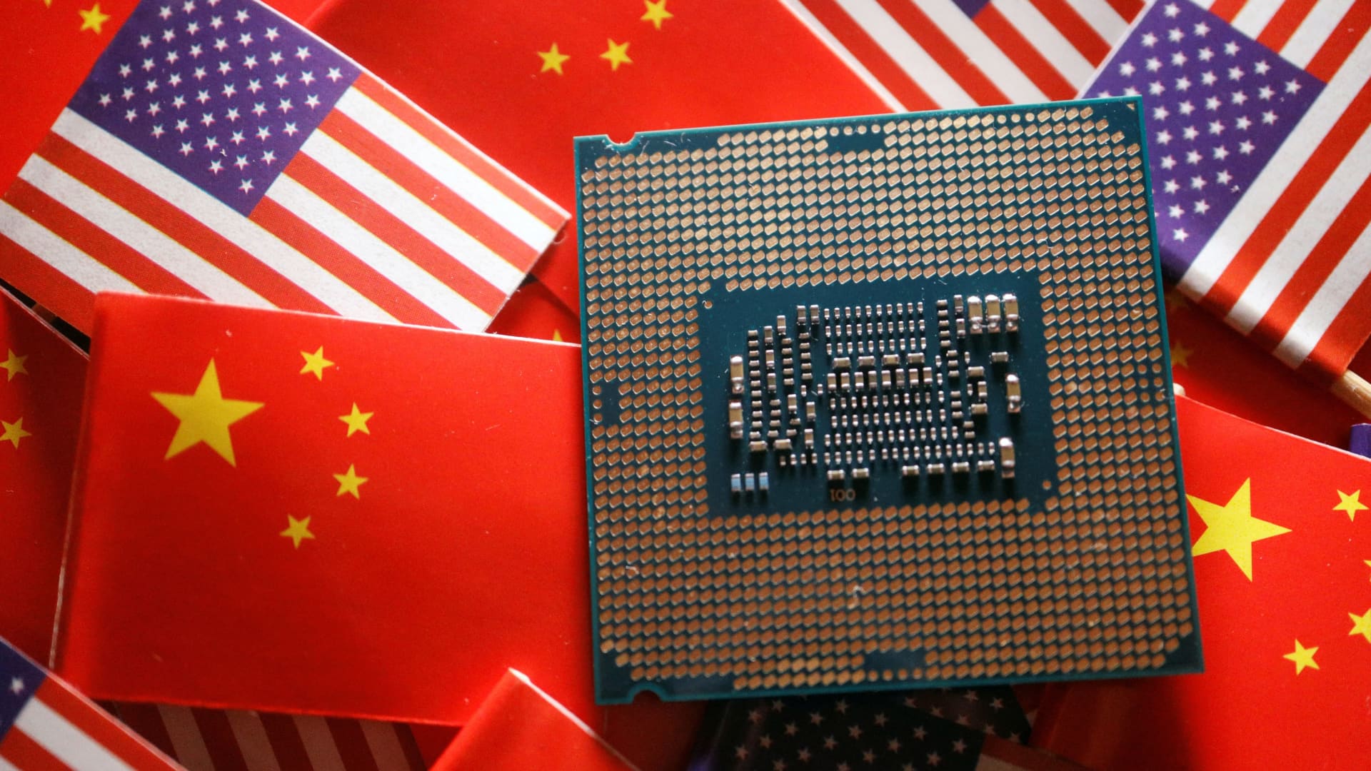 Global Chip Industry Faces Trade Tensions and Increased Spending