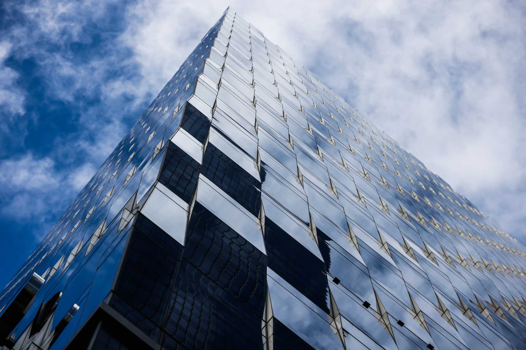 Featured image for Windstorm wreaks havoc on San Francisco high-rises, sends couch flying.