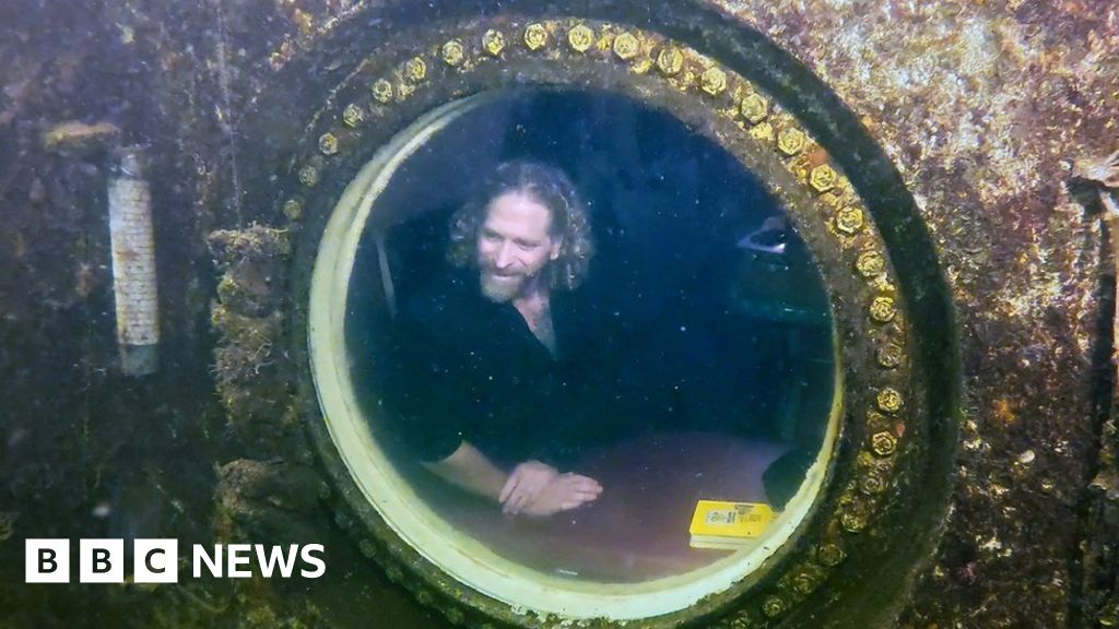 Florida Professor Sets Record for Living Underwater for 100 Days.
