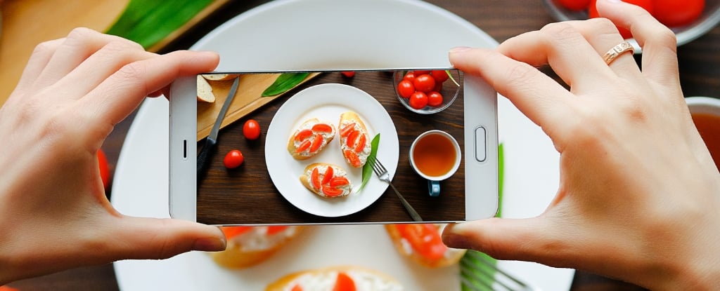 Featured image for Risks of 'What I Eat in a Day' Videos