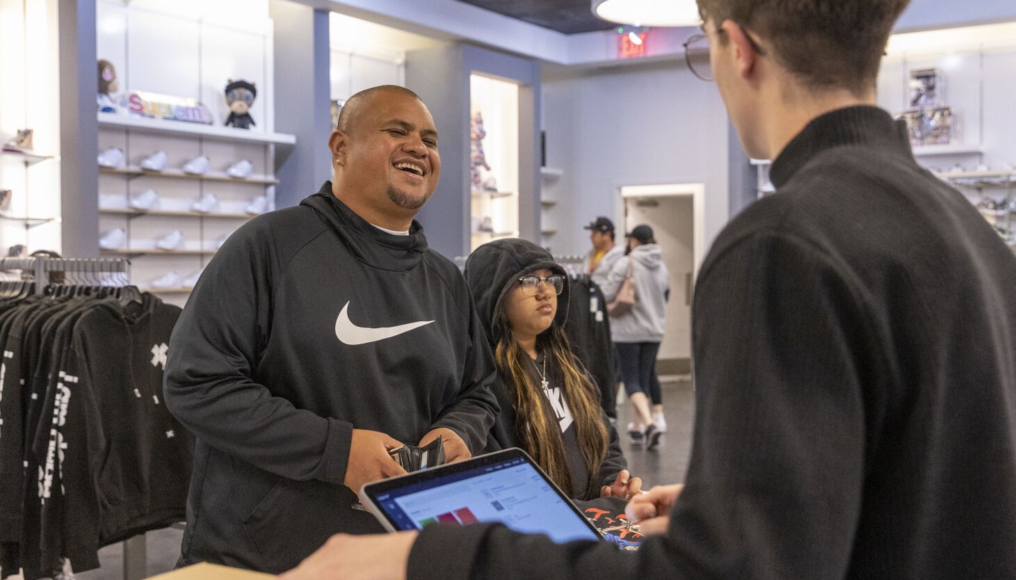 Featured image for "Black Friday Deals: Worth It or Not? Top Recommendations and What to Avoid"