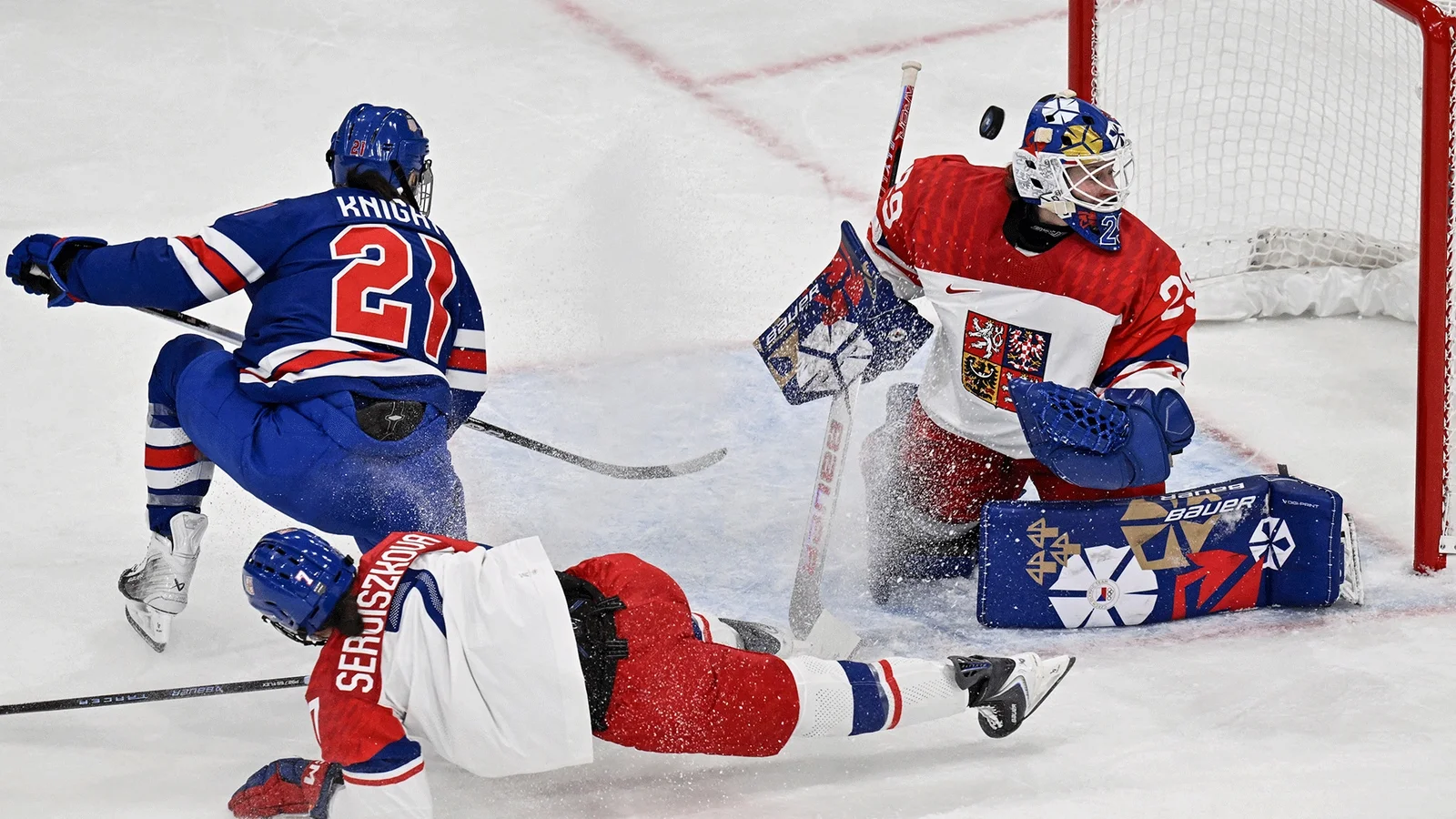 Knight and Scamurra spark USA to 5-1 Olympic-opening win over Czechia