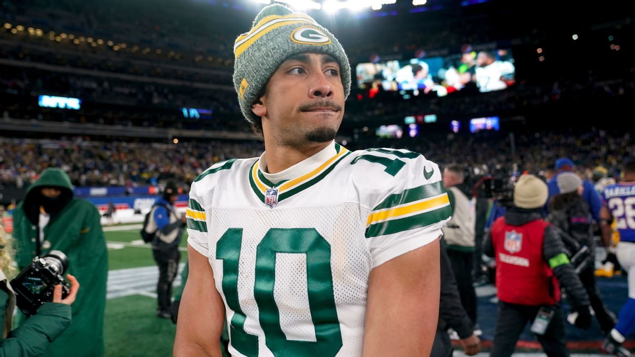 Featured image for Packers' Playoff Hopes Diminish after Loss to Giants