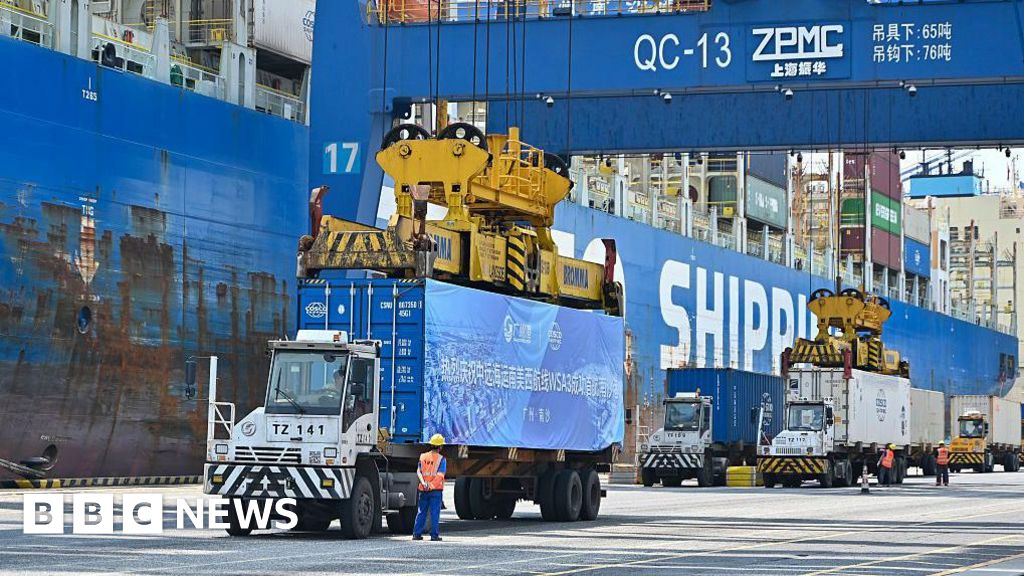 US Trade Deficit Shrinks Significantly Amid Tariff Impact
