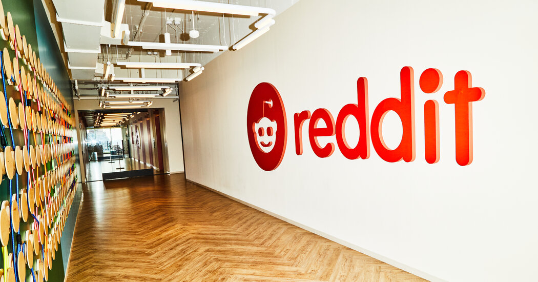 "Reddit's Unconventional IPO: Users Given Opportunity to Invest, But Warned of Risks"