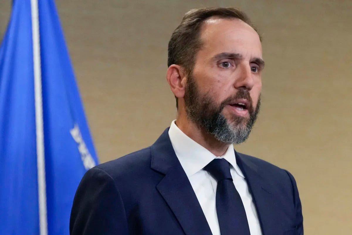 Featured image for "Special Counsel Smith Counters Trump's Contempt Motion in January 6 Legal Battle"