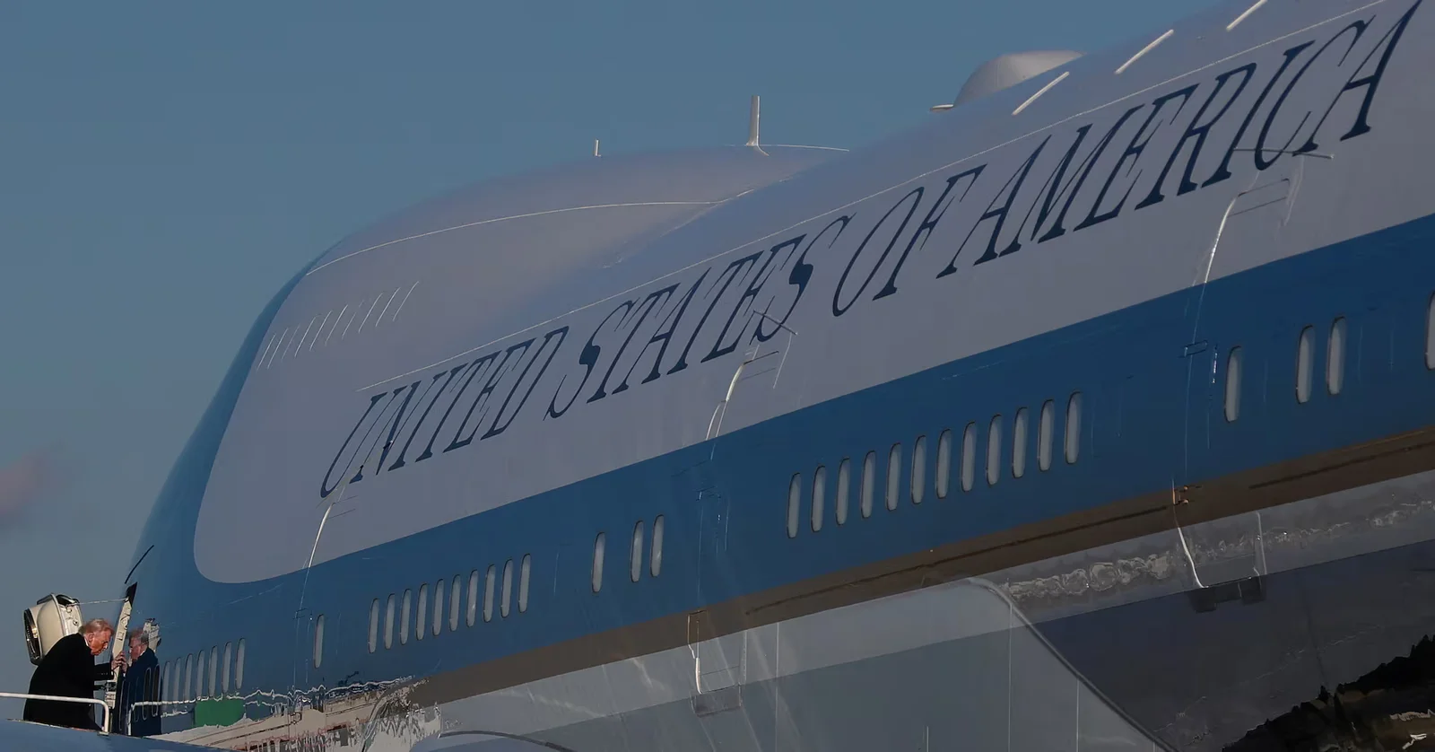 Trump heads to Davos after Air Force One switches planes following minor electrical issue