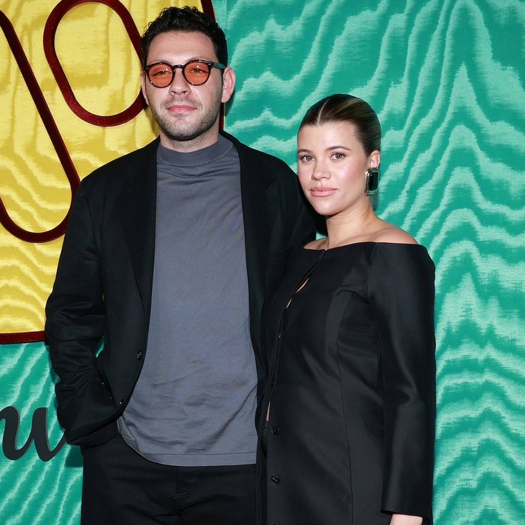 Featured image for "Sofia Richie's Red Carpet Baby Bump Debut and Name Reveal"