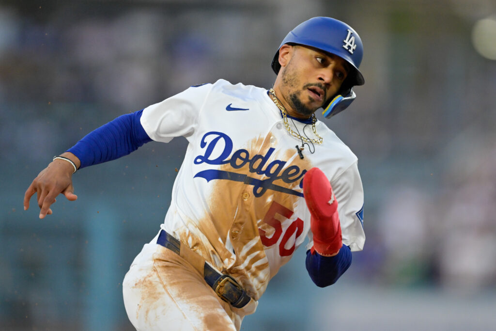 Featured image for Dodgers' Mookie Betts Sidelined by Fractured Toe