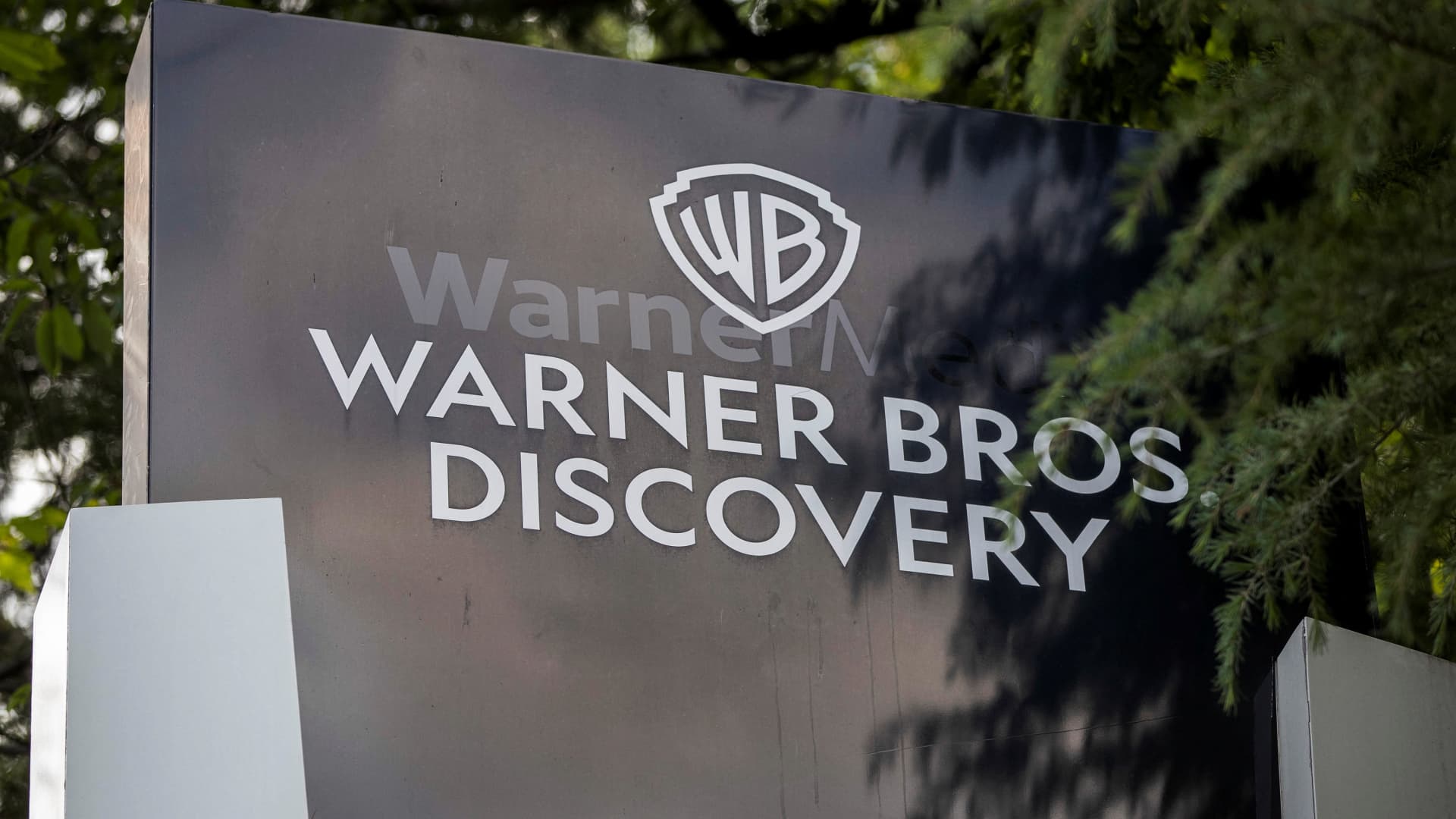 Featured image for "Warner Bros. Discovery's Mixed Q4 Results: Revenue Misses, Streaming Profit Achieved"