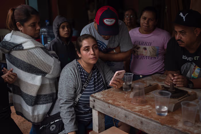 Featured image for Tragic Plane Crash in Galveston Leaves Six Dead and Sparks Rescue Efforts