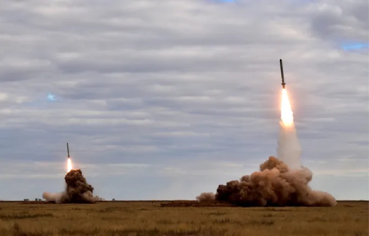 Navigating Russia's Nuclear Ambitions in Belarus and Ukraine