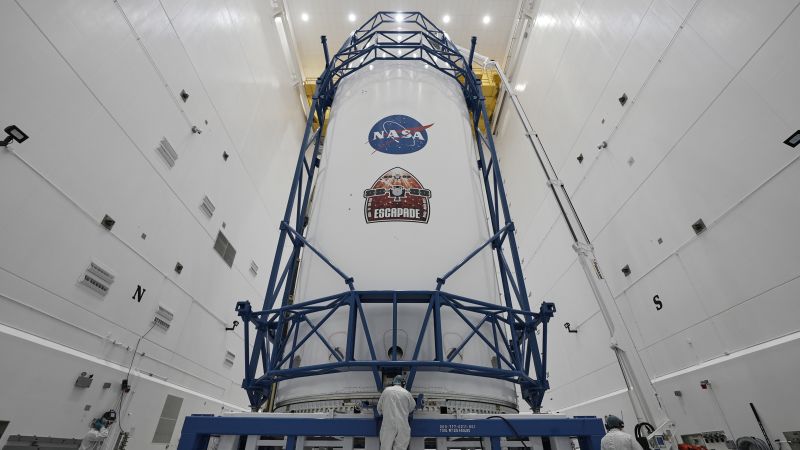 Featured image for Blue Origin to Launch NASA's Mars-Exploring New Glenn Rocket in November 2023