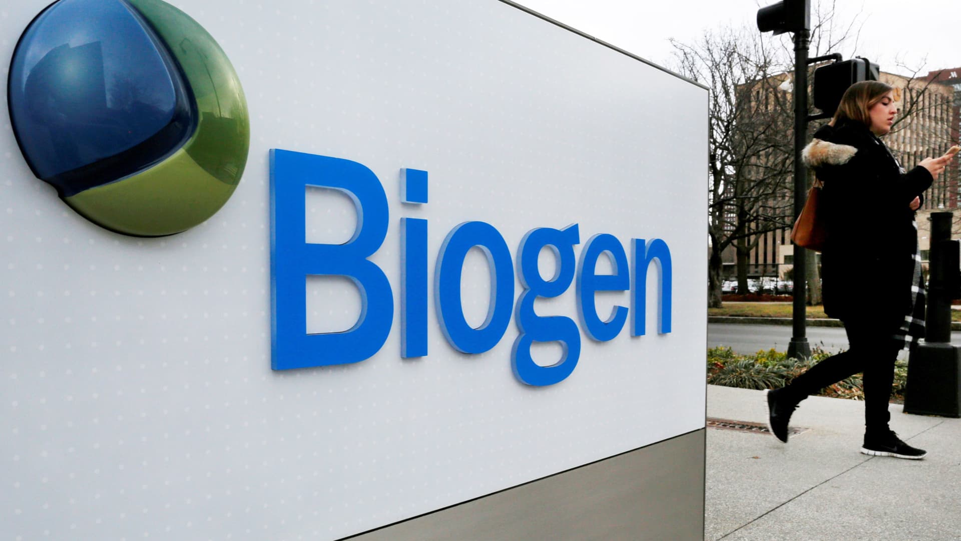 Featured image for FDA Staff Indicates Potential Clinical Benefit for Biogen's Investigational ALS Drug