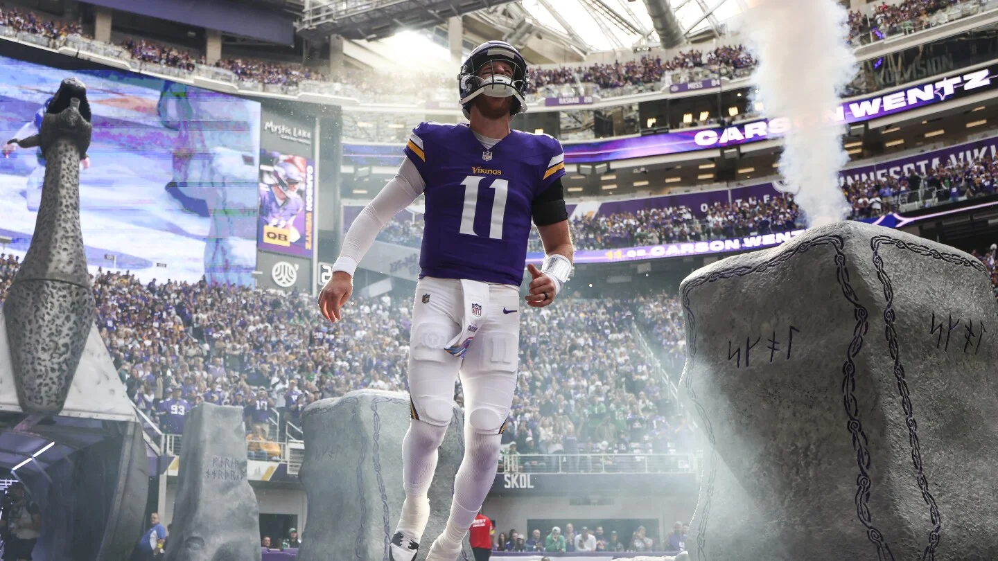 Wentz return tightens Vikings’ quarterback puzzle