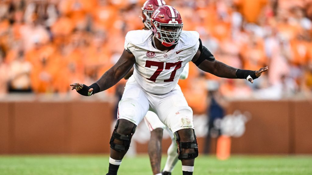 Featured image for Alabama's Offensive Line and Key Player Updates Ahead of FSU Game