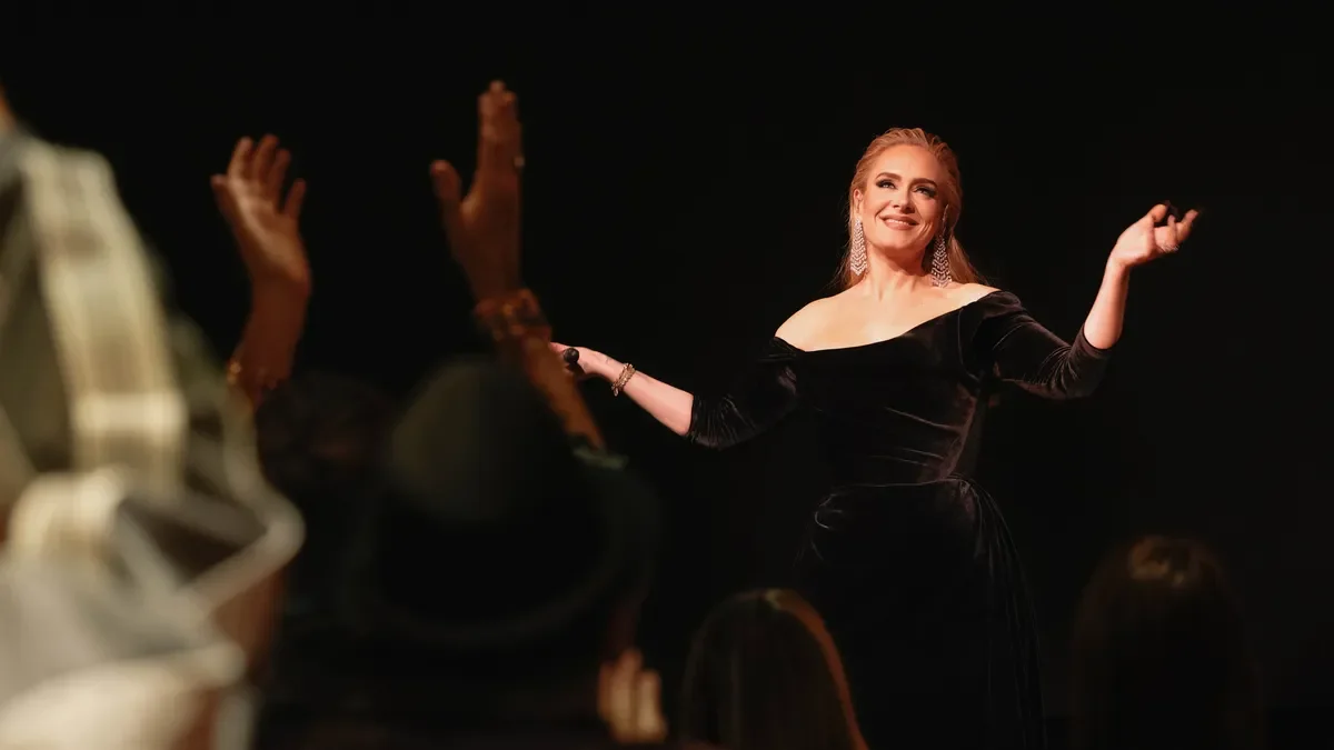 Adele Confronts Fans Throwing Objects at Artists
