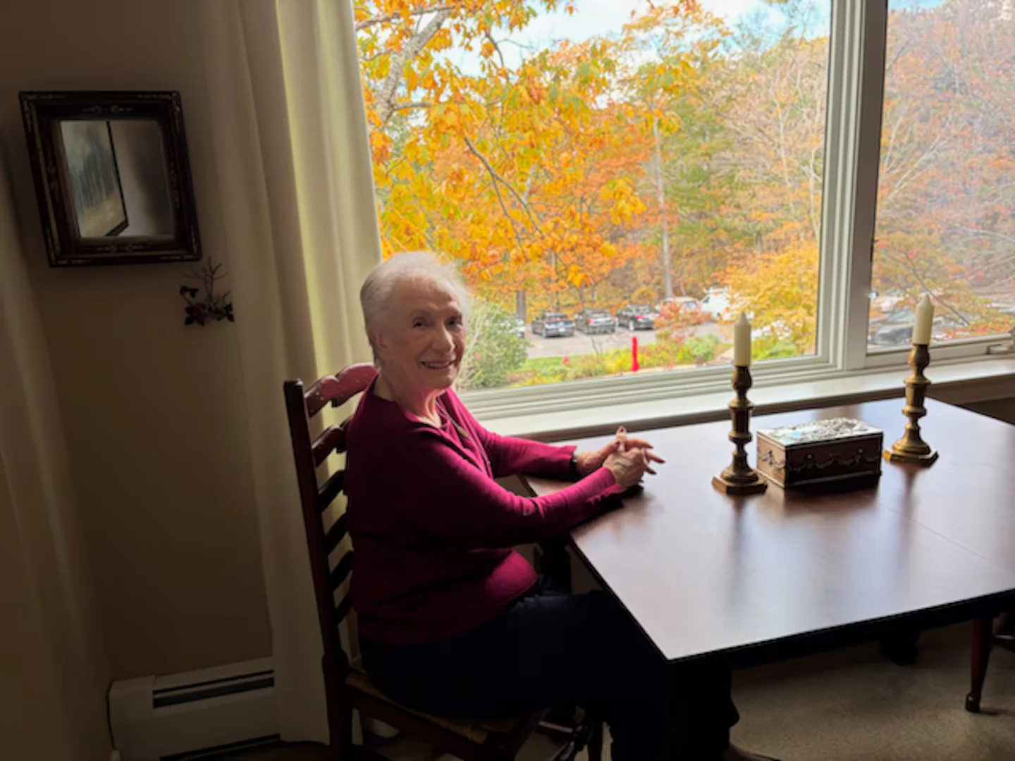 95-Year-Old Boston Grandma Becomes a Global Internet Darling Through Two Golden Retrievers