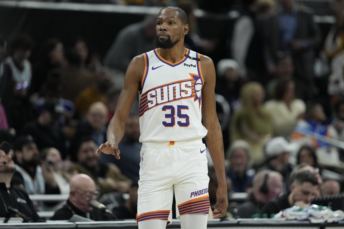 Suns Reject Spurs' Offer as Durant Prefers Heat, Rockets, and Others