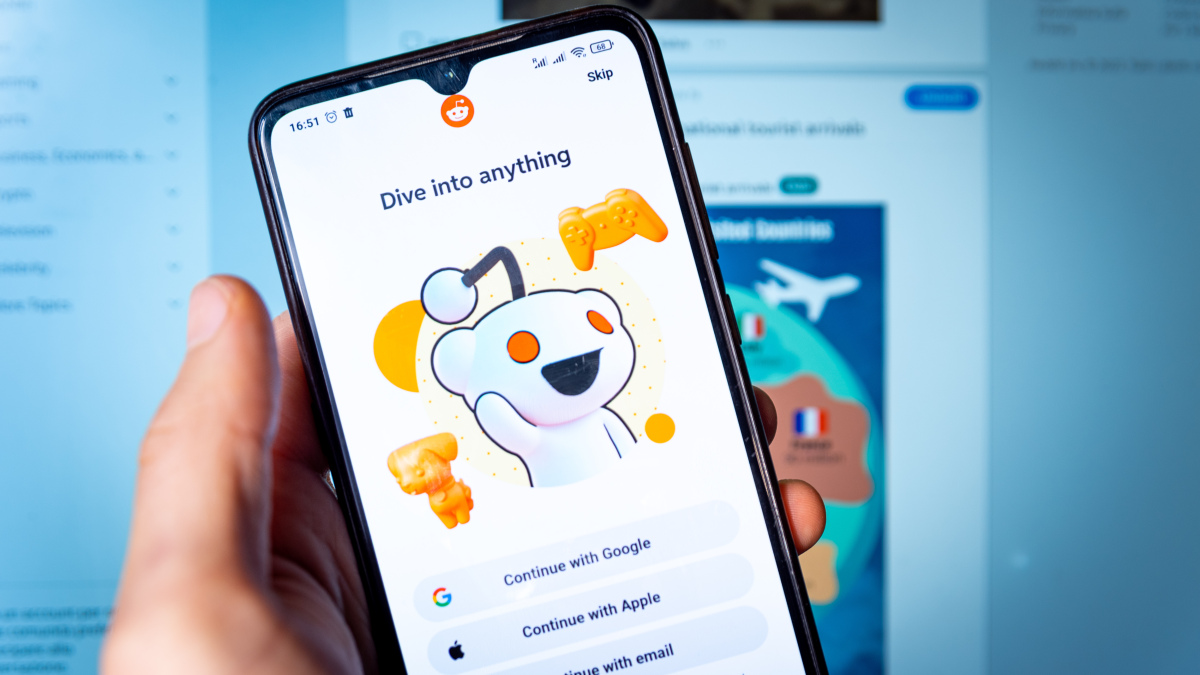 Internet Giants Face Turmoil: Reddit, Steam, and Major Social Media Company Hacked