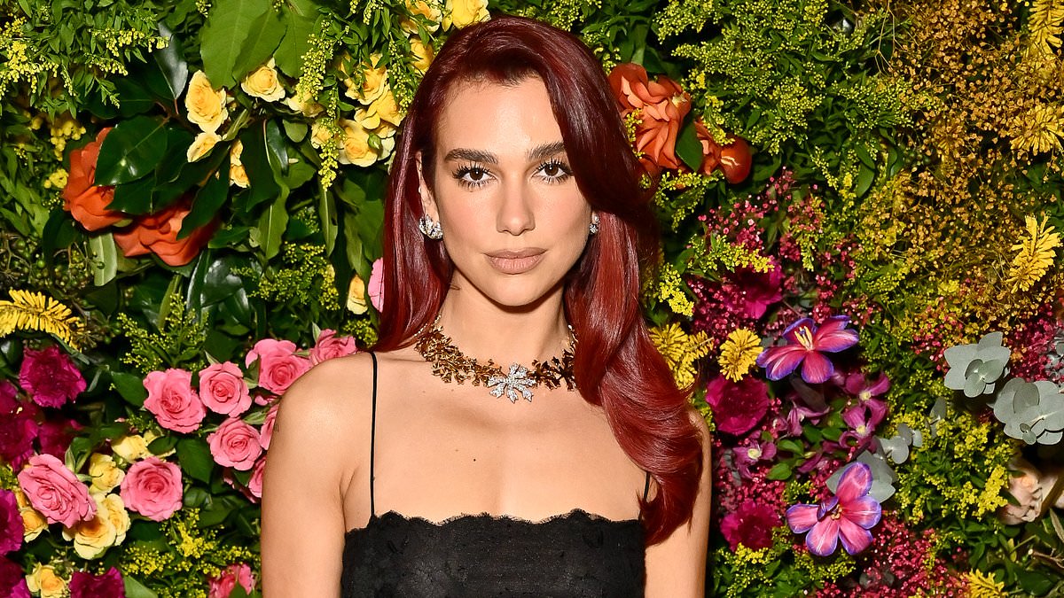 "Stylish Celebrities Turn Heads in Racy Black Ensembles at Vogue's Star-Studded Events"